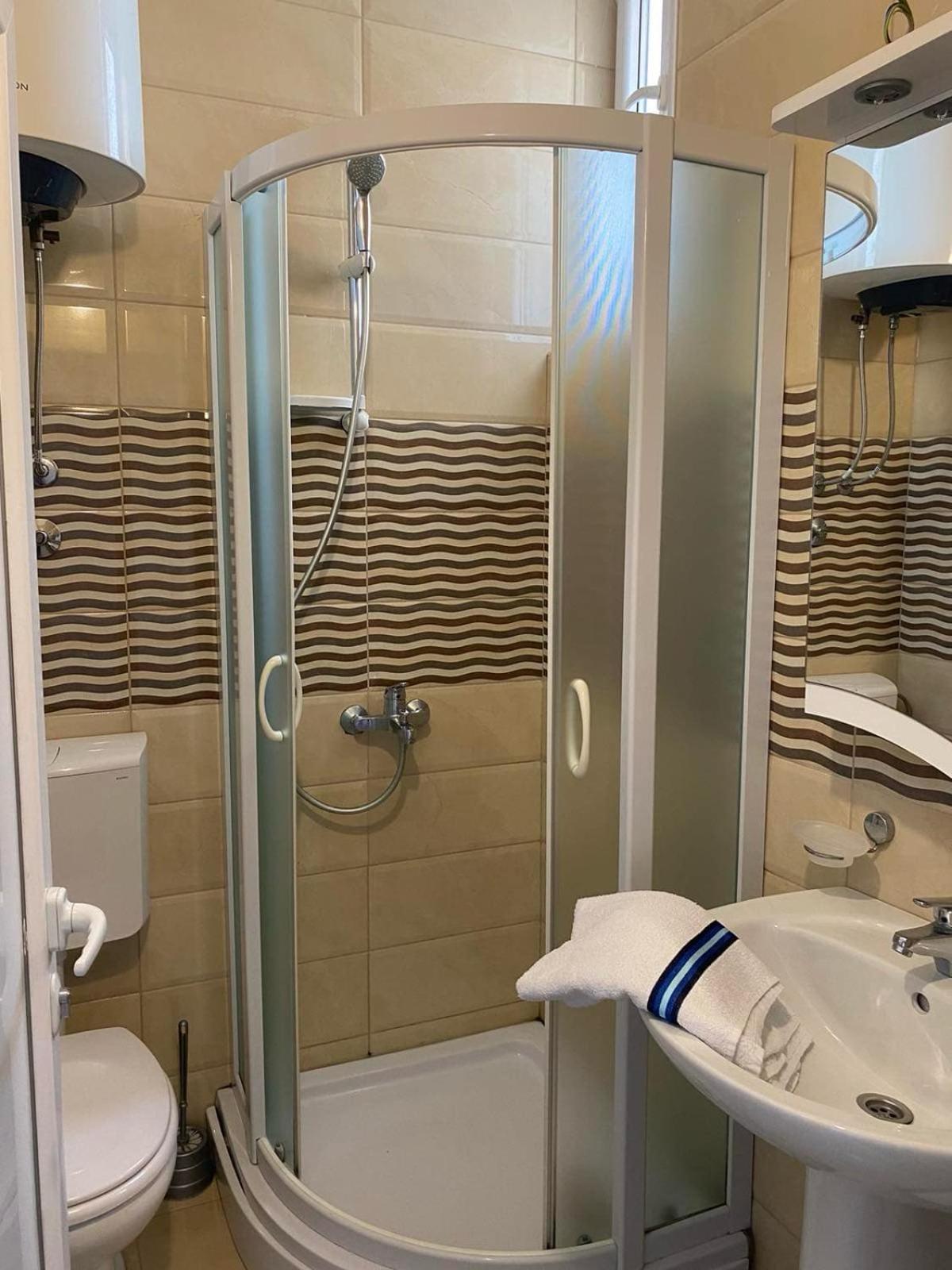 Dragovoja Lux Apartments & Rooms Улцинь Экстерьер фото