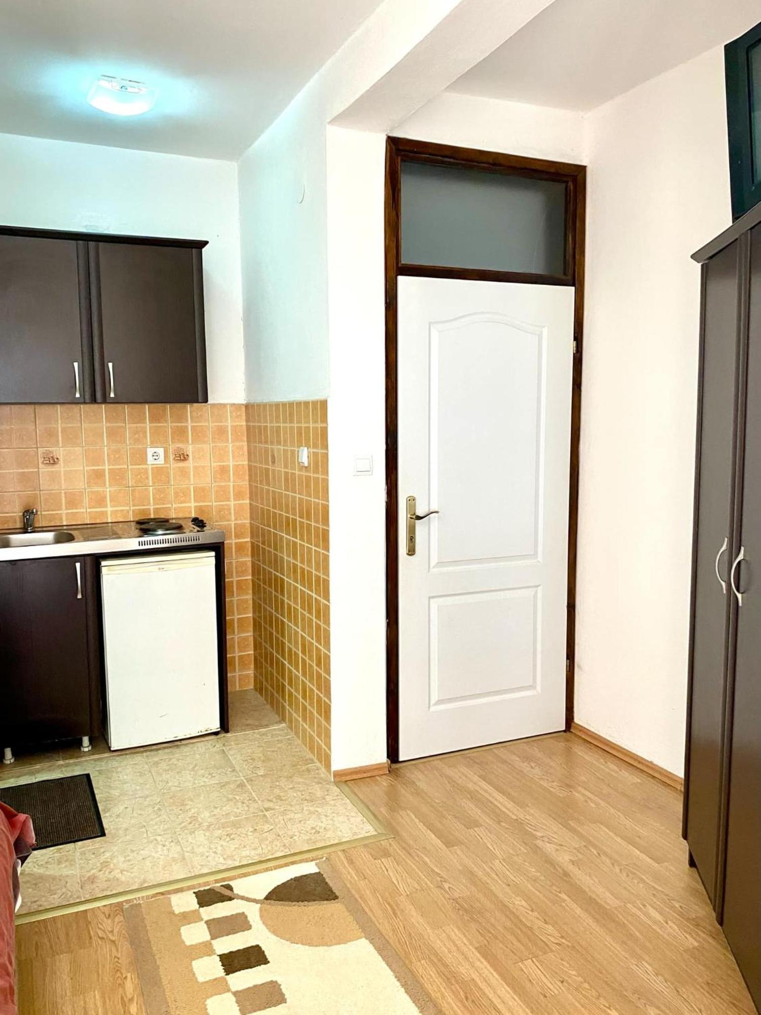 Dragovoja Lux Apartments & Rooms Улцинь Экстерьер фото
